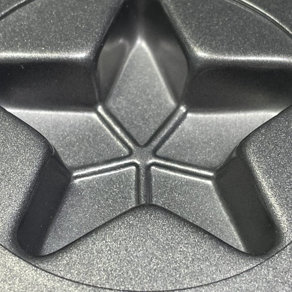 Wilton Cookie Pan Mold - 12 Cavity 3 Designs - Holiday Christmas Baking - NEW - Picture 6 of 7